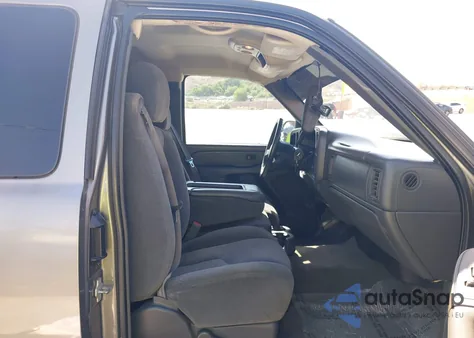 2006 Chevrolet Silverado 1500 Lt1 z USA, uszkodzony, nr VIN 1GCEC19V96Z117923